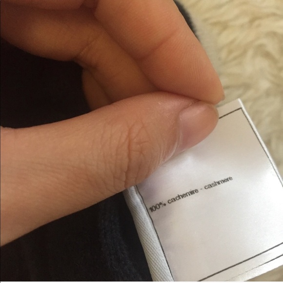 HOT ITEM Chanel 100% cashmere sweater dress - Picture 4 of 9